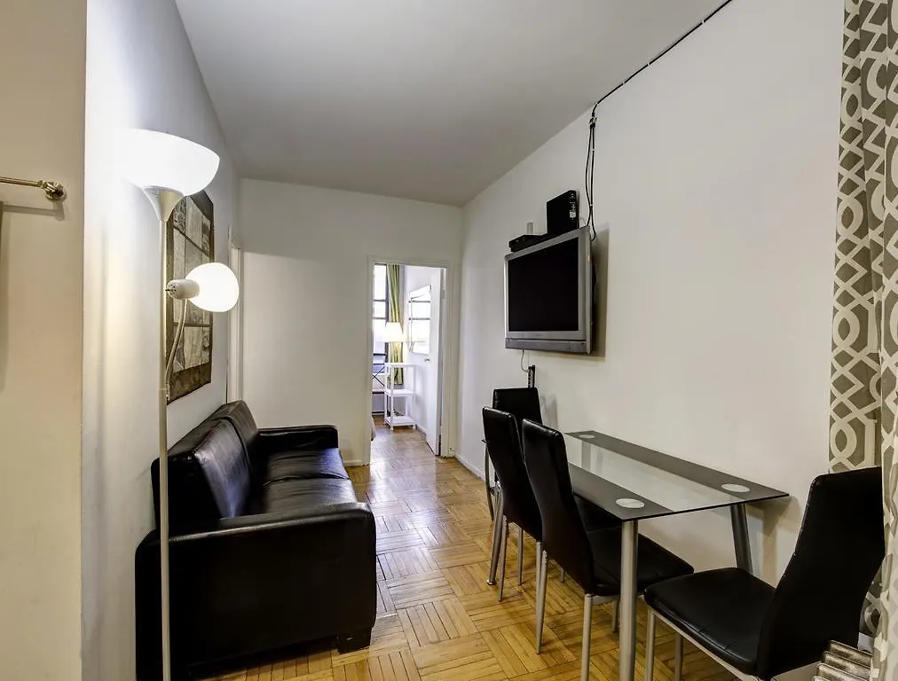2 Bedroom Apartment Hell'S Kitchen New York