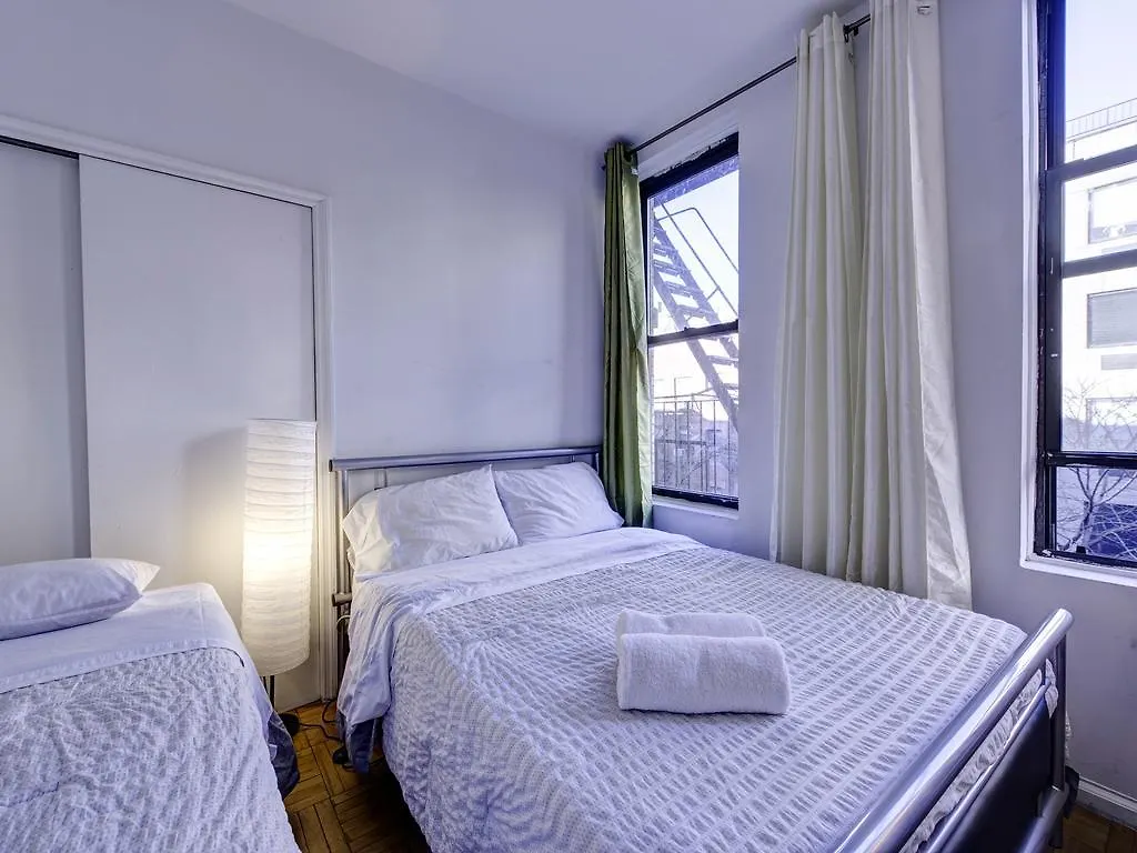 2 Bedroom Apartment Hell'S Kitchen New York