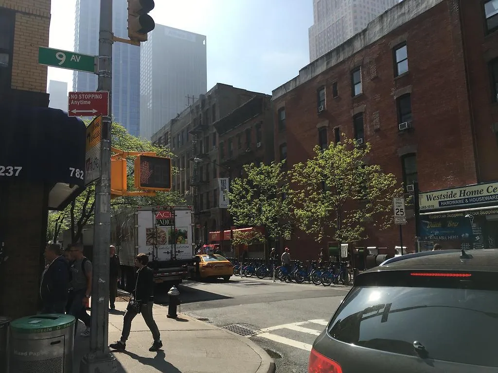 2 Bedroom Apartment Hell'S Kitchen New York 0*,