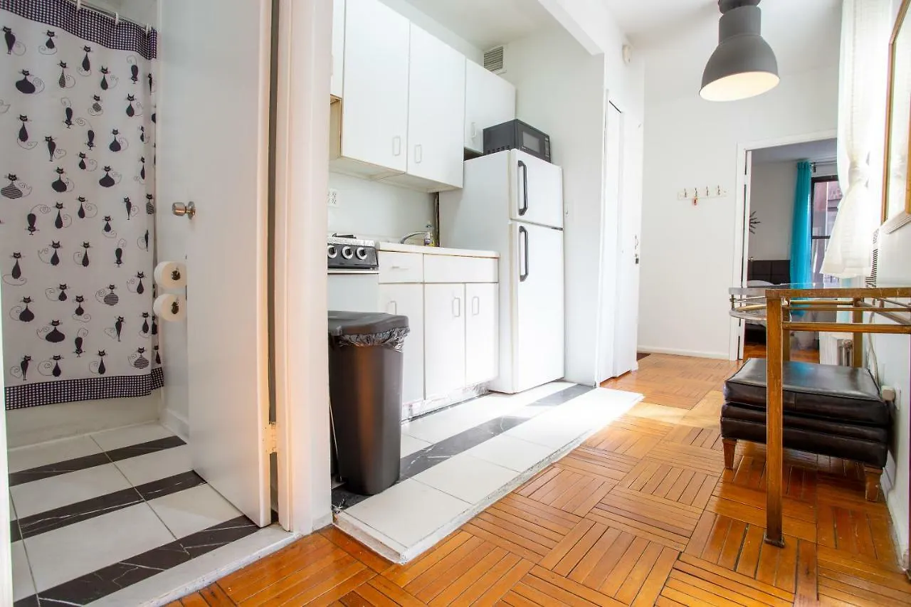 2 Bedroom Apartment Hell'S Kitchen New York
