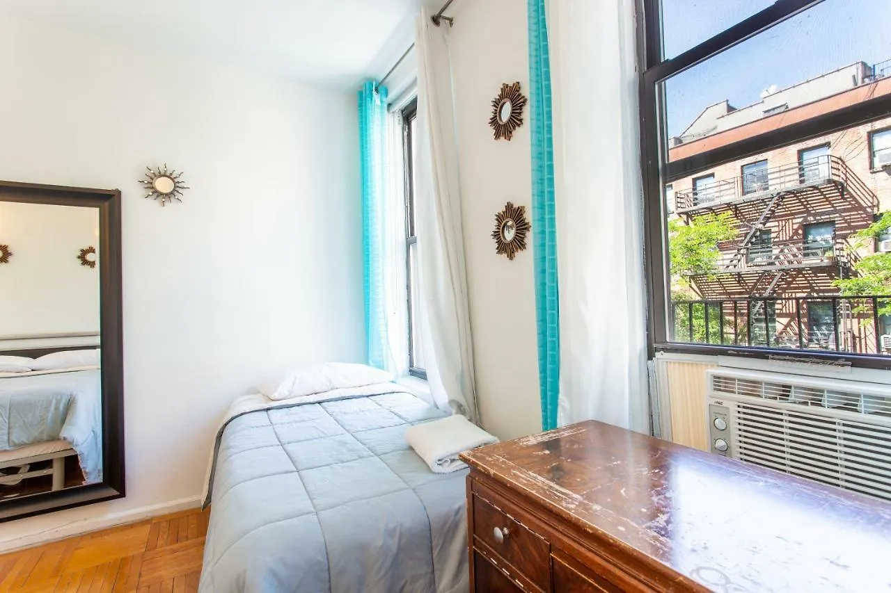 2 Bedroom Apartment Hell'S Kitchen New York