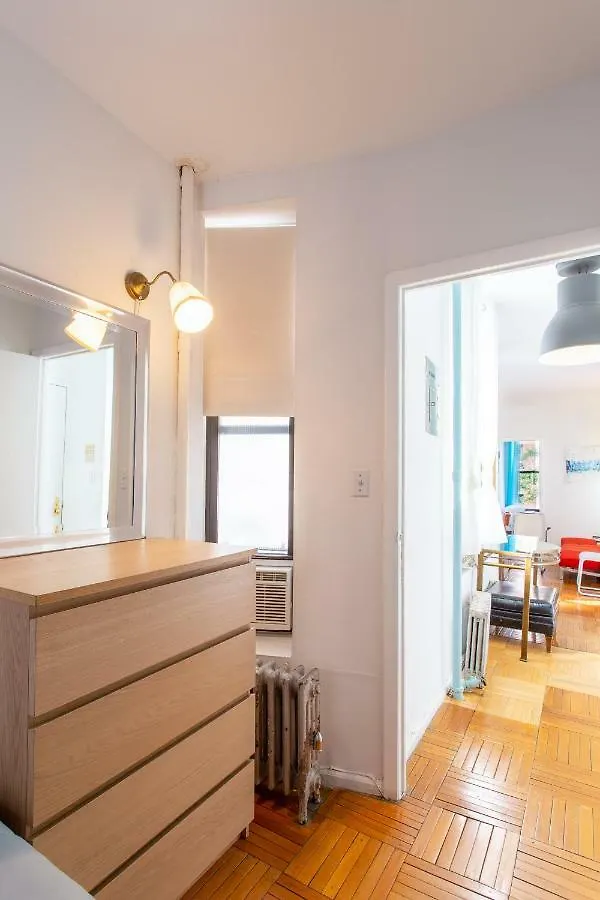 2 Bedroom Apartment Hell'S Kitchen New York