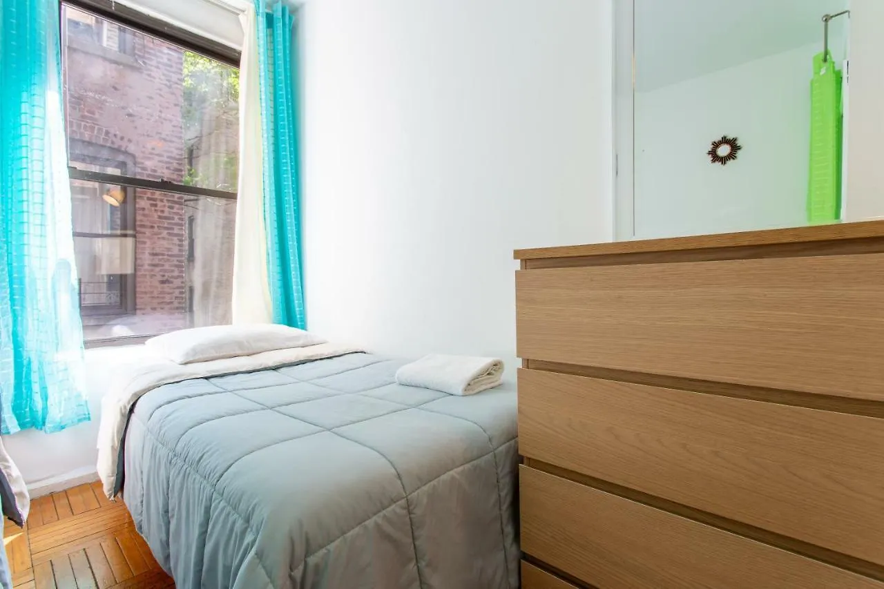 2 Bedroom Apartment Hell'S Kitchen New York 0*,  United States